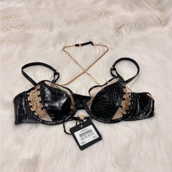 Sold Out - Picture 4 of 12